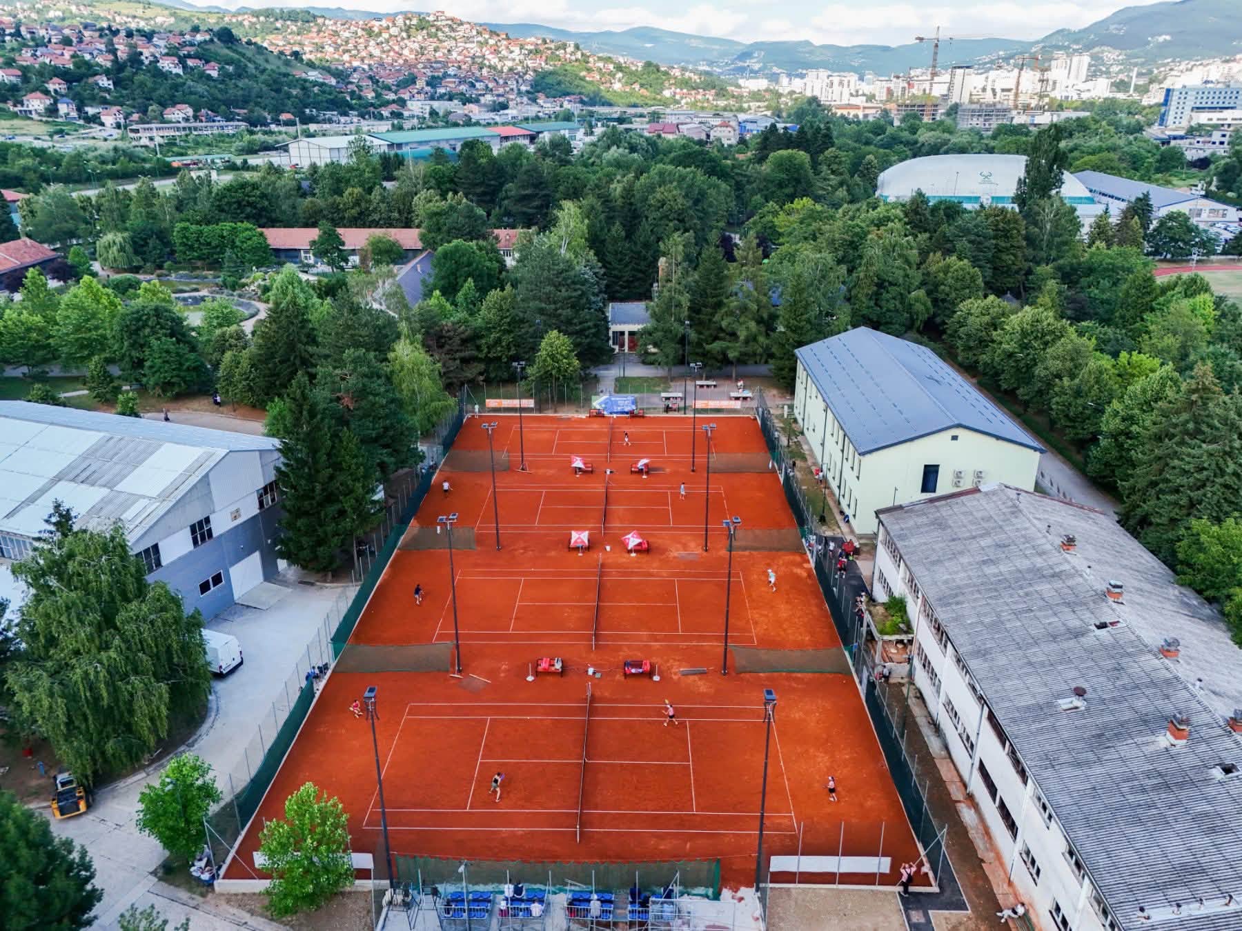 Tennis base 19